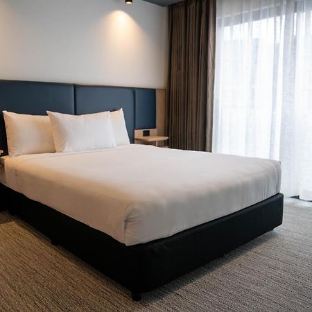 Value Suites Penrith Buitenkant foto