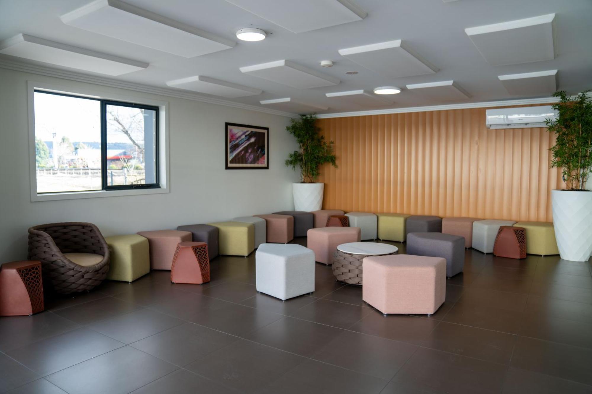Value Suites Penrith Buitenkant foto