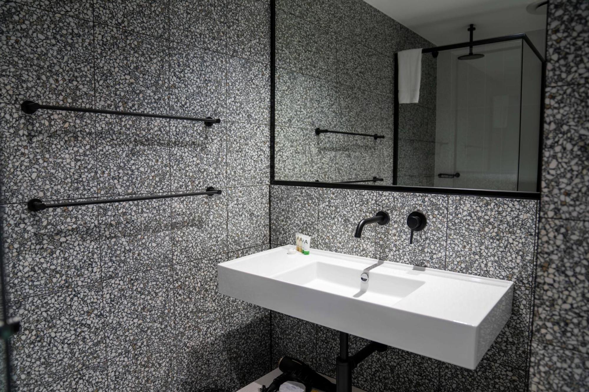 Value Suites Penrith Buitenkant foto