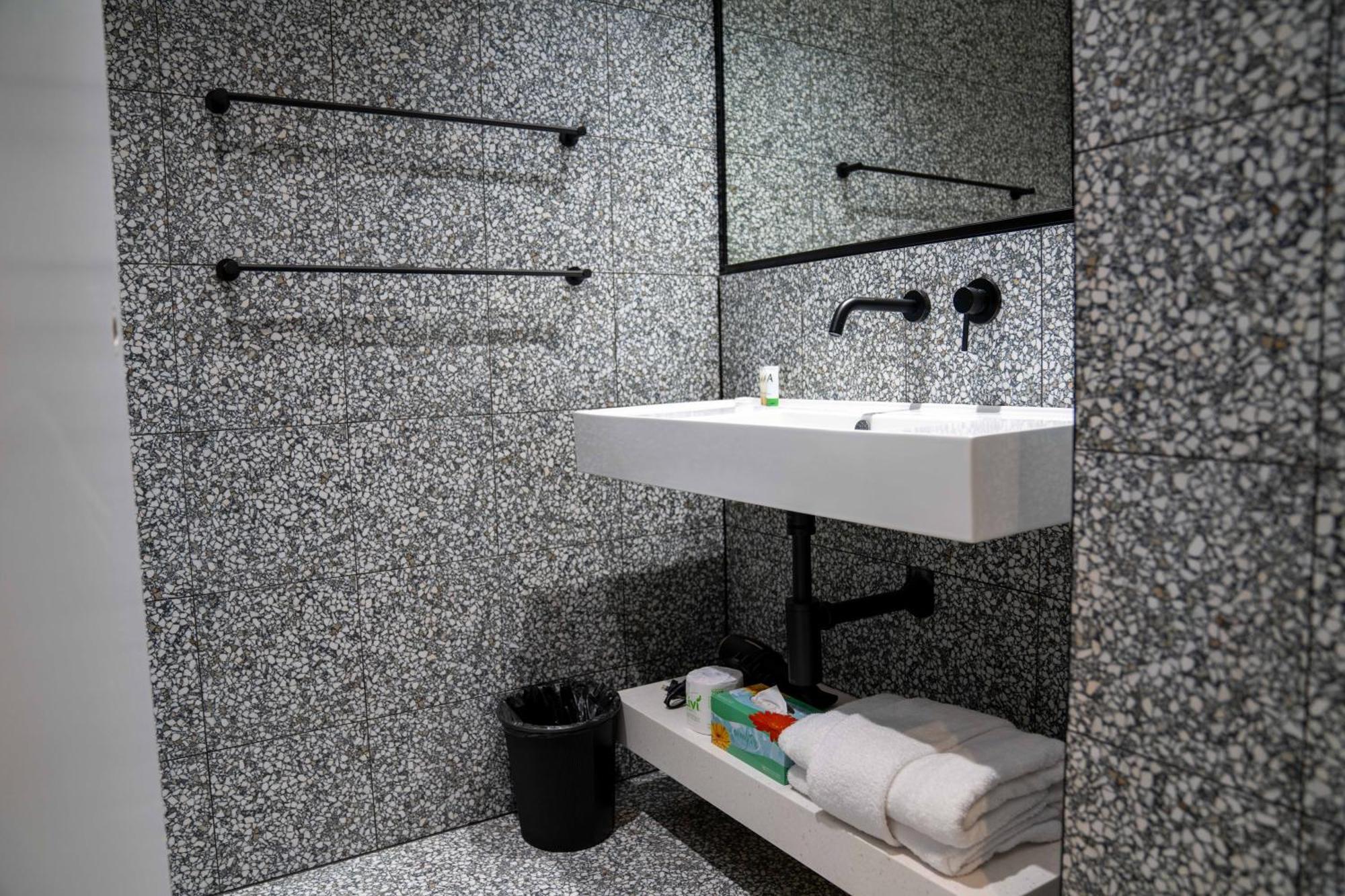Value Suites Penrith Buitenkant foto