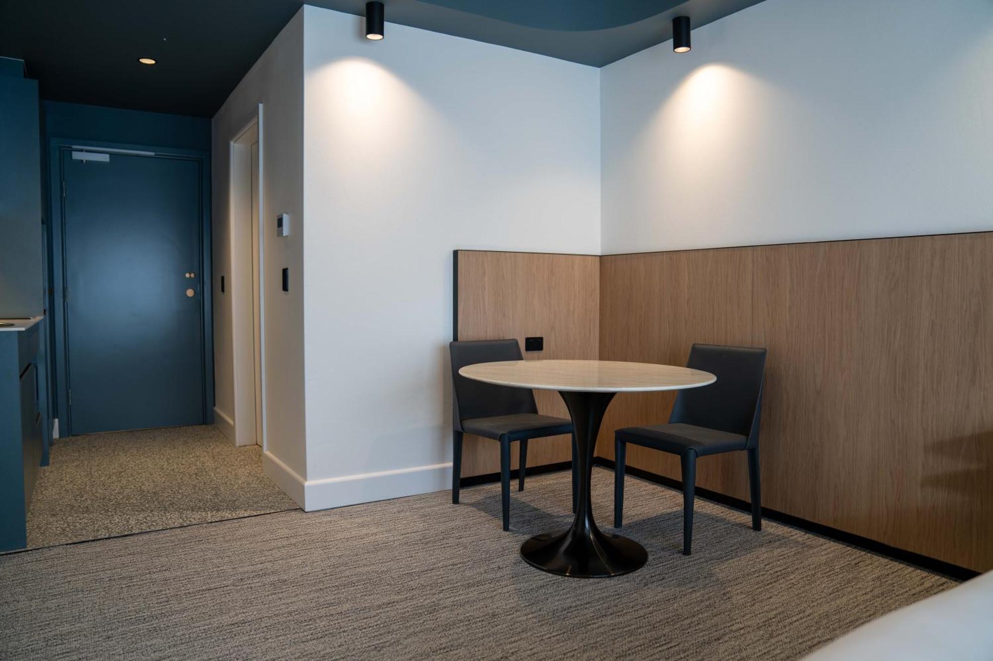 Value Suites Penrith Buitenkant foto