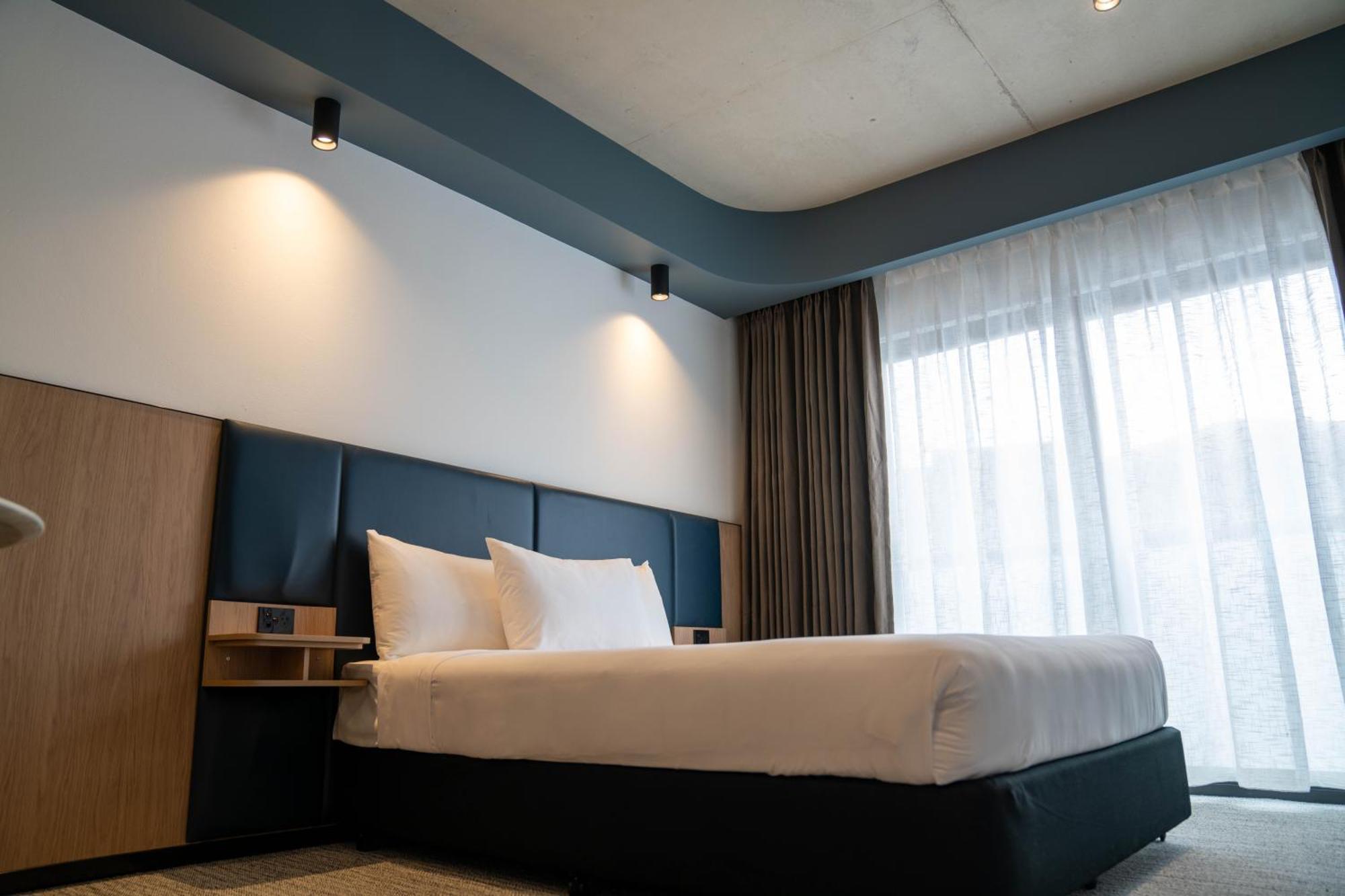 Value Suites Penrith Buitenkant foto