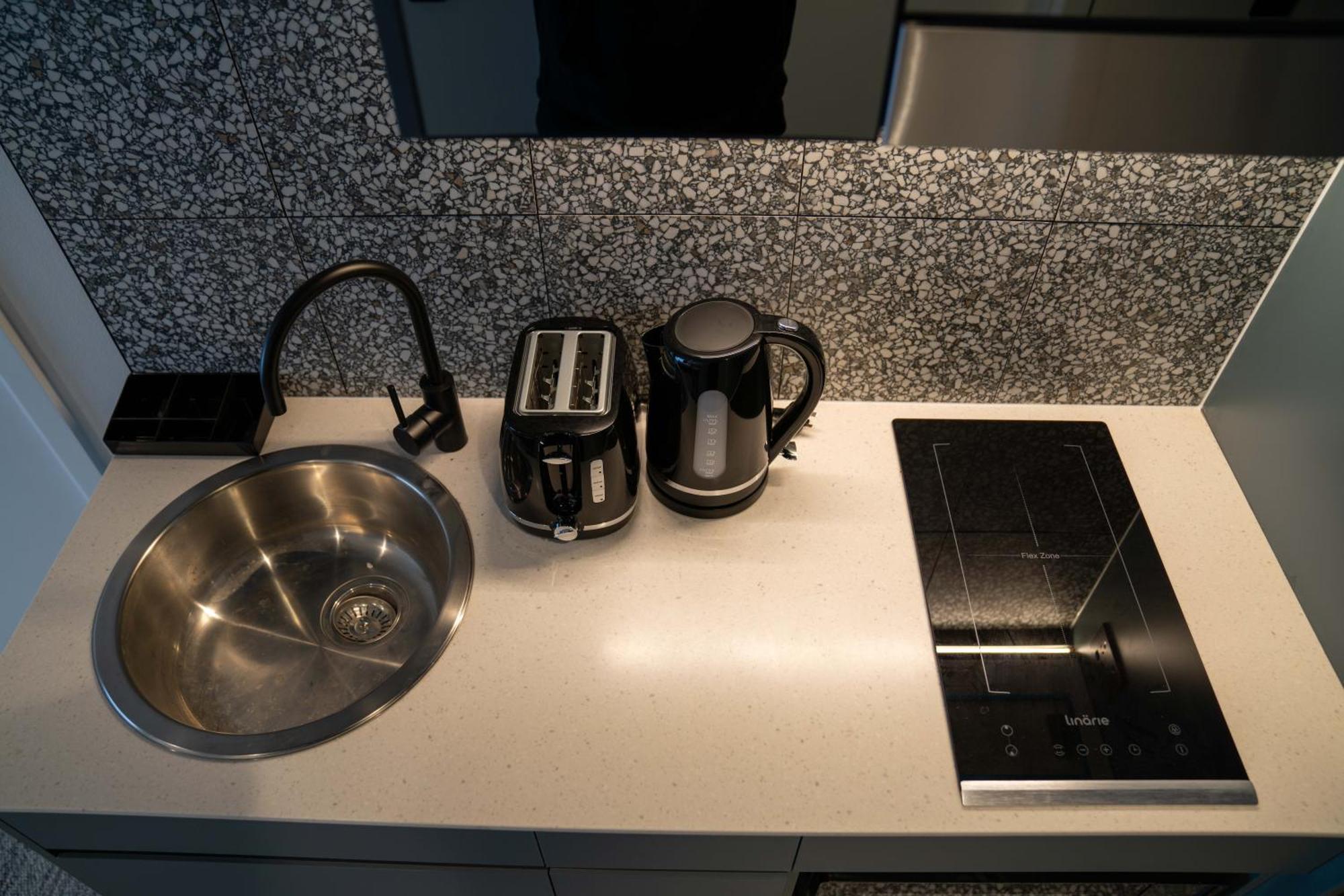 Value Suites Penrith Buitenkant foto