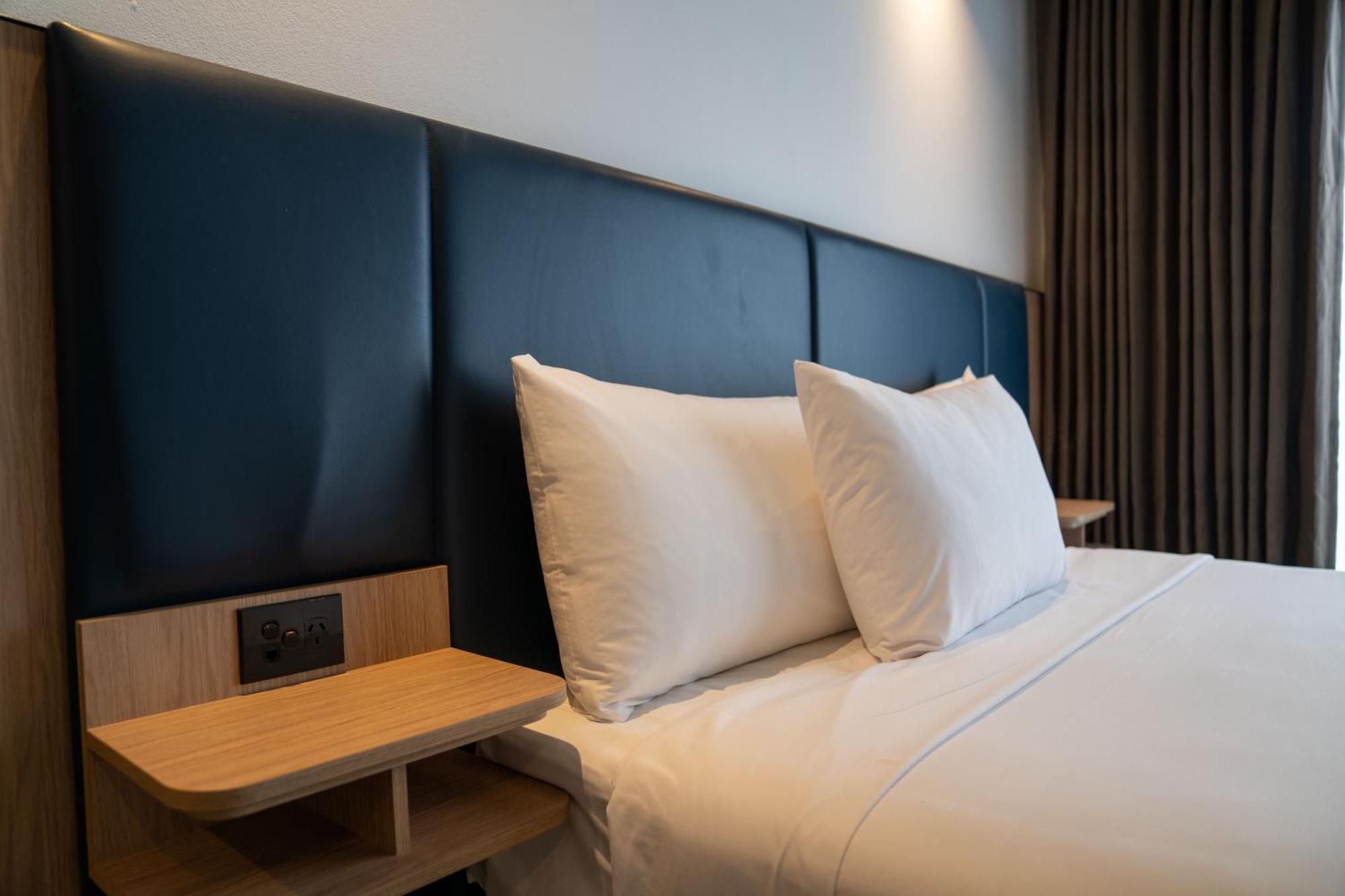 Value Suites Penrith Buitenkant foto