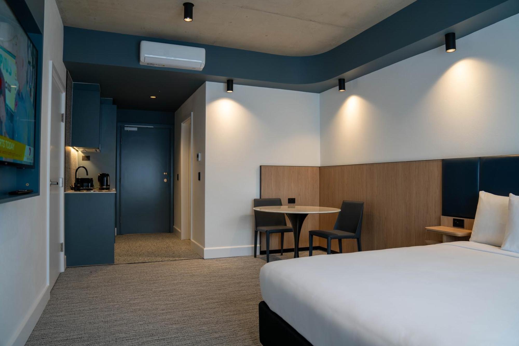 Value Suites Penrith Buitenkant foto